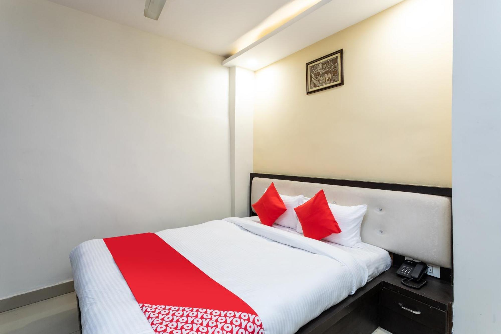 Spot On Hotel Trishla Bhopal Bagian luar foto